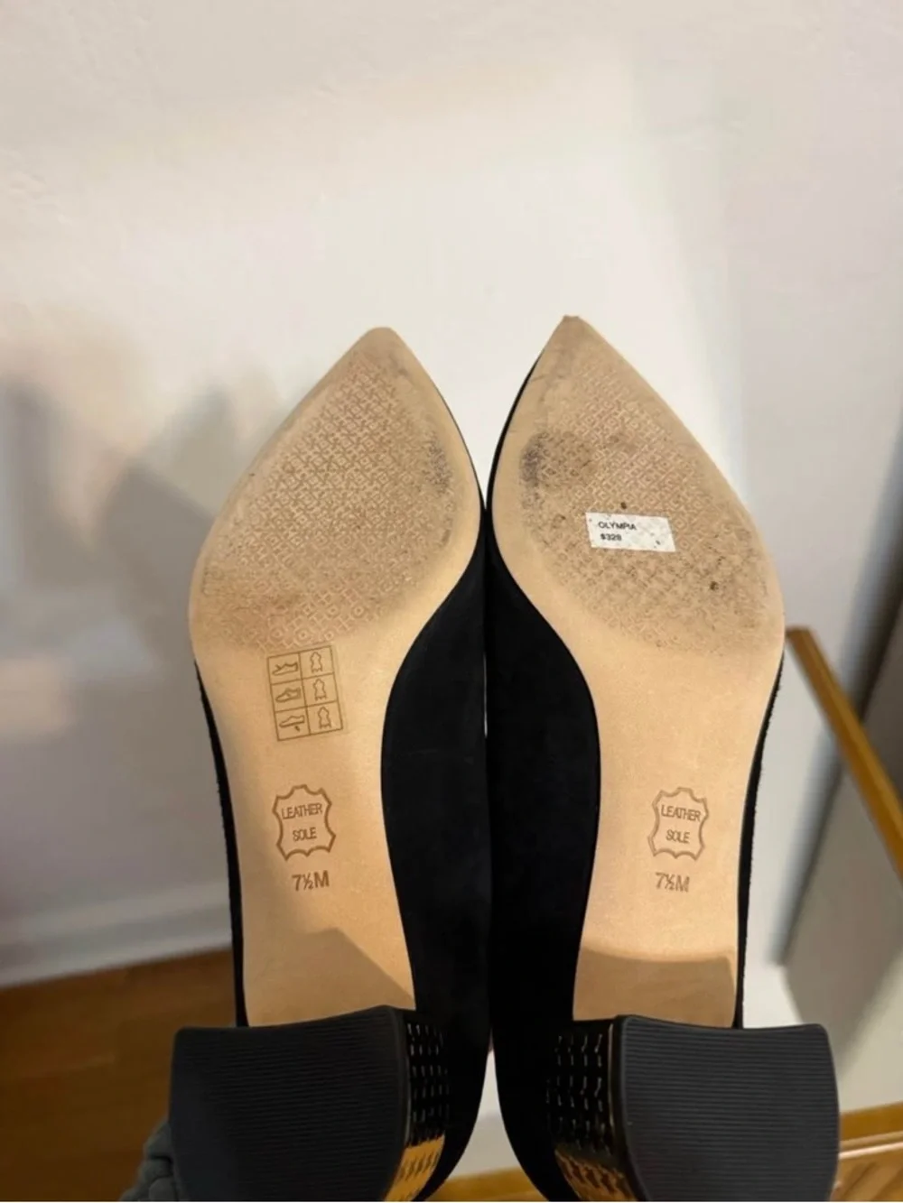 Tory Burch Olympia Pump Black Suede - Picture 4 of 4